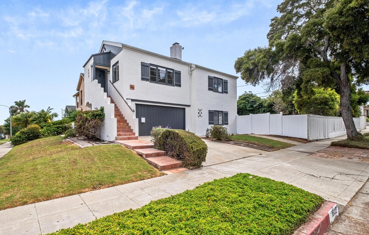 Foto principal - 1602 S Weymouth Ave