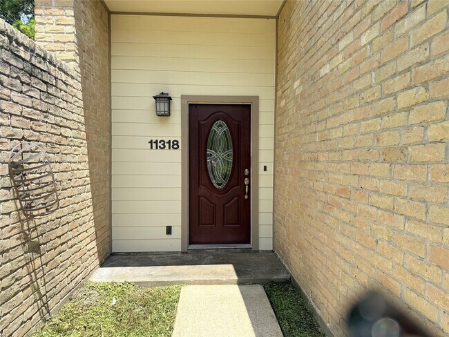 Foto del edificio - 11318 Briar Forest Dr