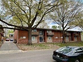 Building Photo - 2506 Redbud Ln