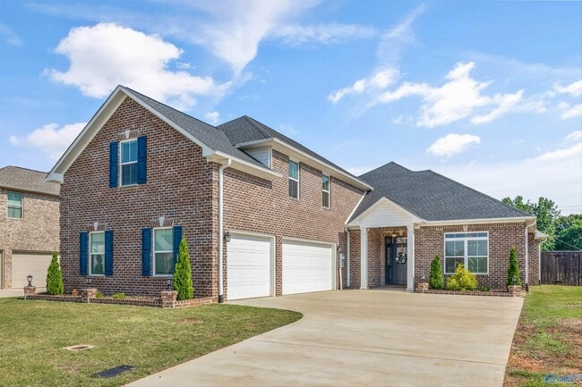 Building Photo - 17050 Stonegate Dr