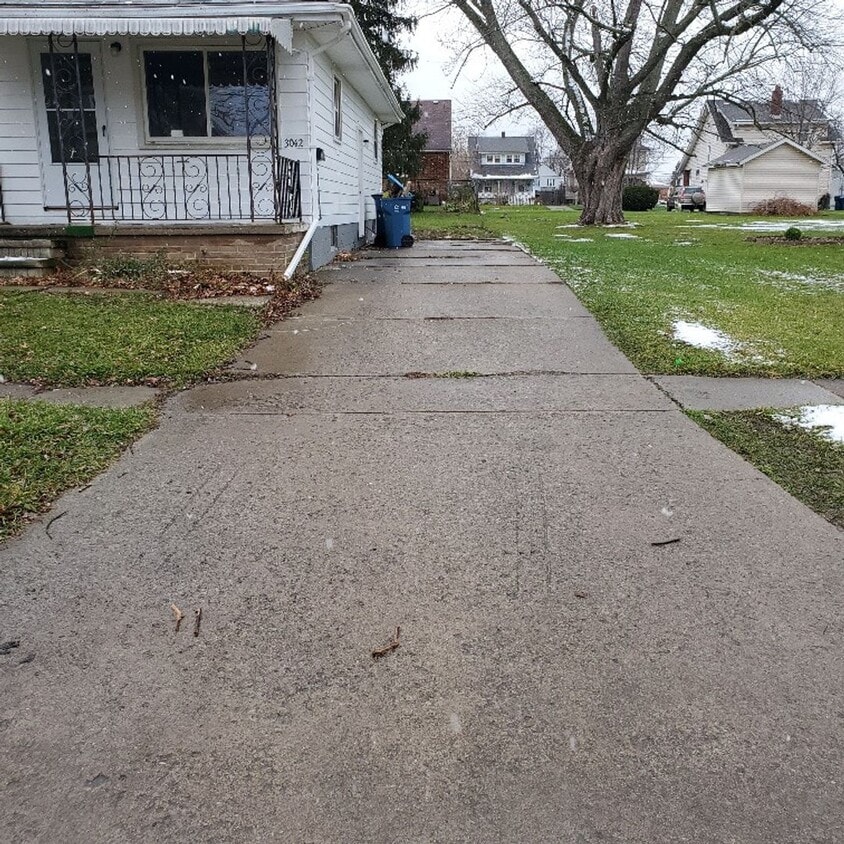 Primary Photo - 3BDRM HOUSE FOR RENT