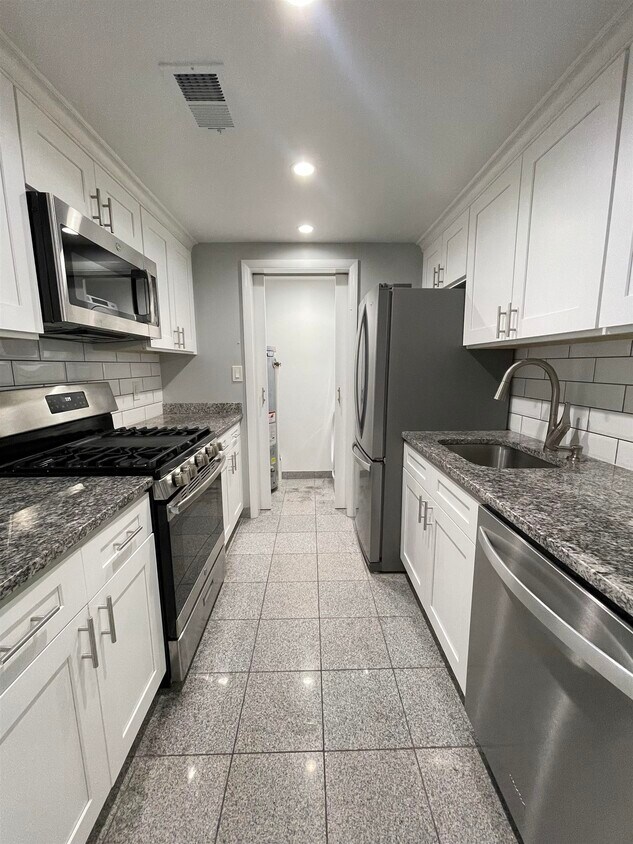 Foto principal - 318 38th St