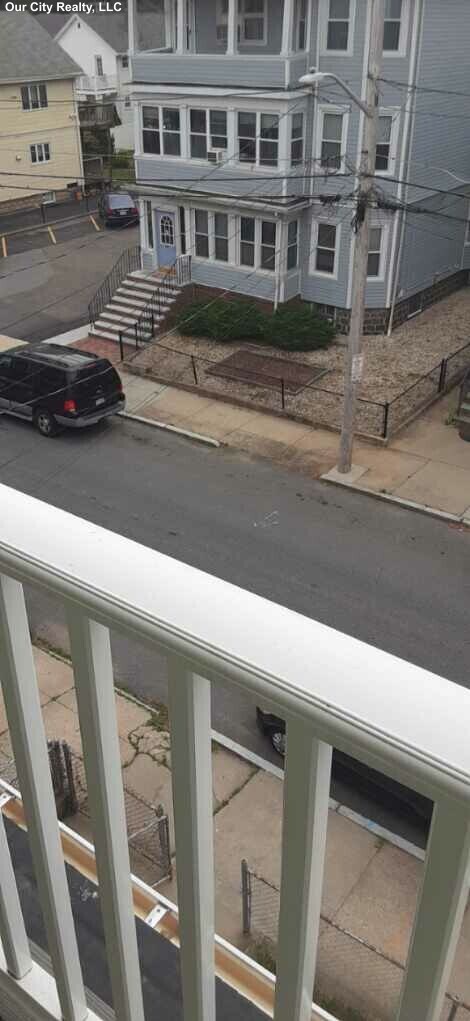 Foto del edificio - 22 Mayberry Ave
