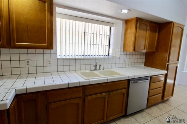 Building Photo - 10236 S Del Rico