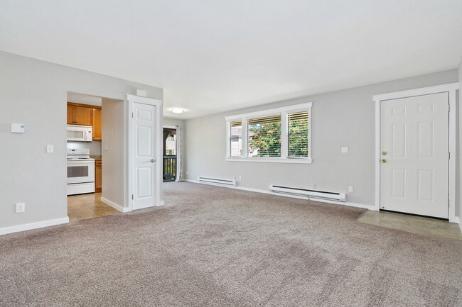 Building Photo - 418 Stow Ave S