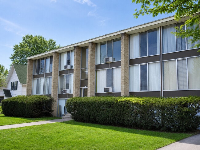 Building Photo - Huron Flats