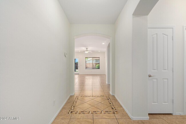 Foto del edificio - 2956 E Santa Fe Ln