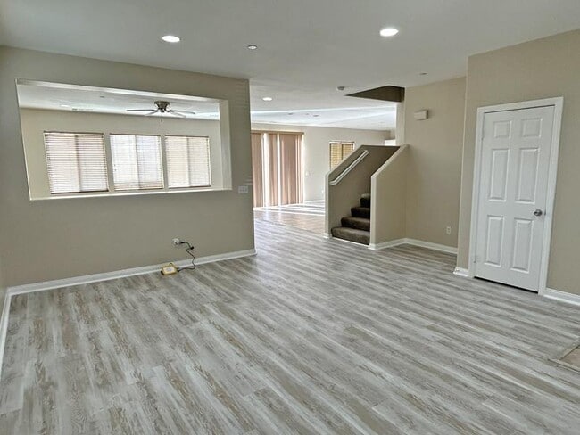 Foto del edificio - 15157 Goshen Ct