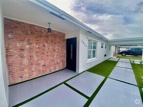 Building Photo - 3024 N 73rd Ter