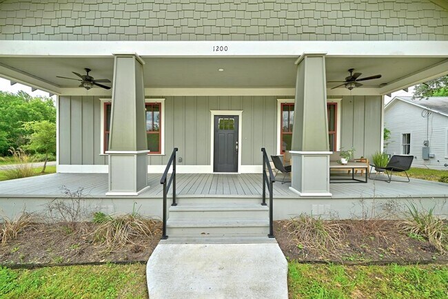Foto del edificio - 1200 Woodlawn St