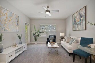 Building Photo - 1350 Oak View Cir