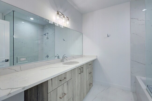 Foto del edificio - 8110 Lincoln Ave