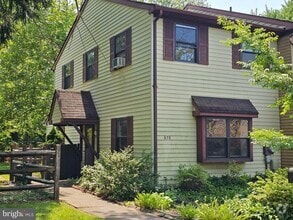 Building Photo - 876 Williams Pl