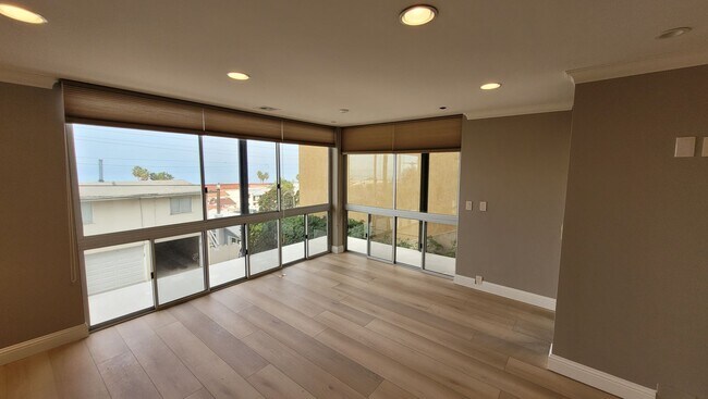 Foto del edificio - LA JOLLA VILLAGE - Park Prospect - Nice 2 ...