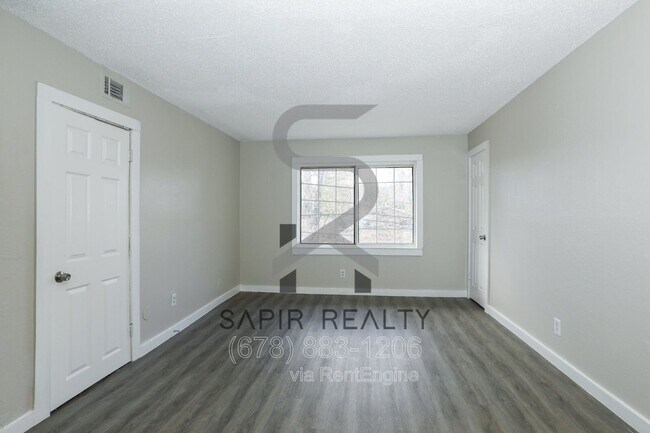 Building Photo - 2055 Alison Ct SW