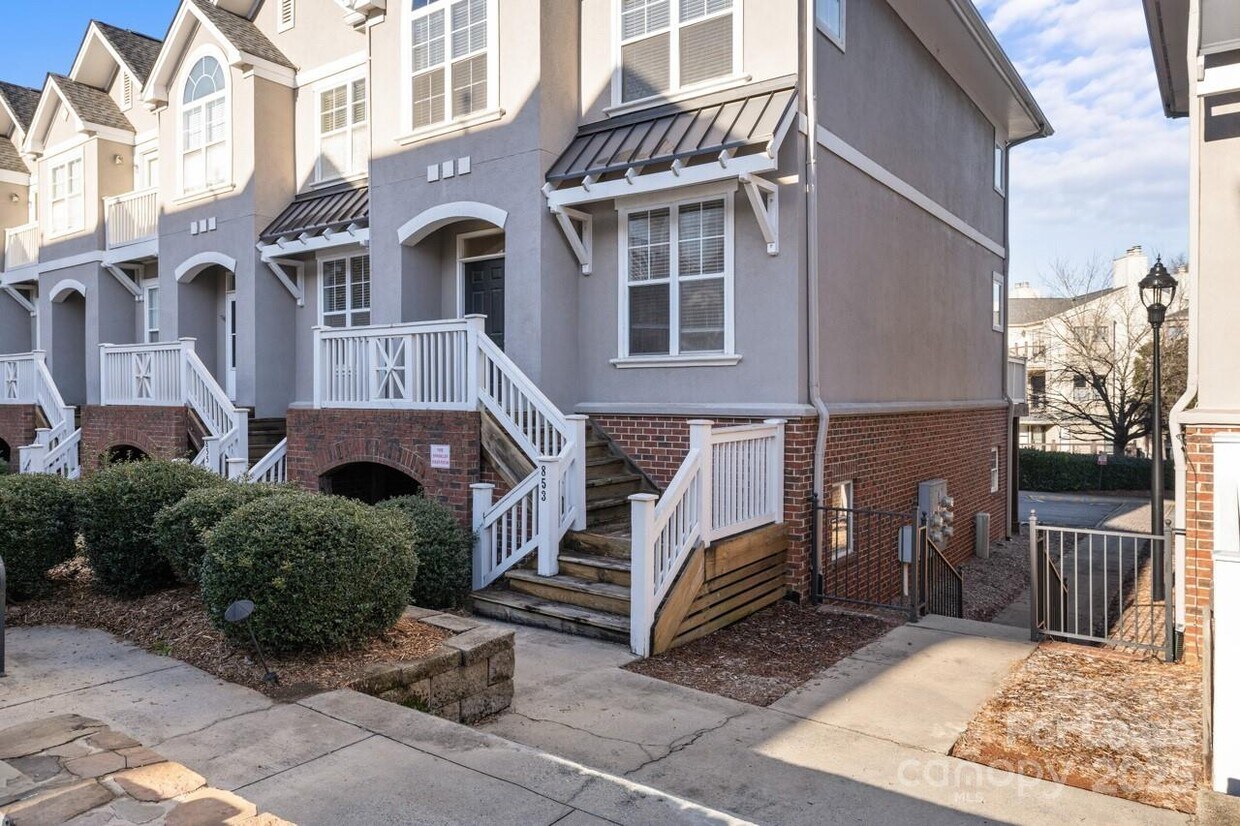 Foto principal - 853 Clarkson Mill Ct