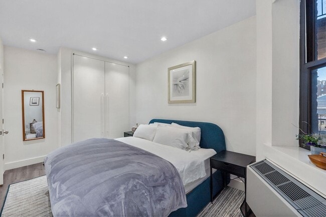 Foto del edificio - 43-49 van Wagenen Avenue Unit 4A