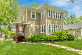 Building Photo - 100 Belle Plaine Ave