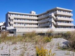 Building Photo - 5300 Boardwalk