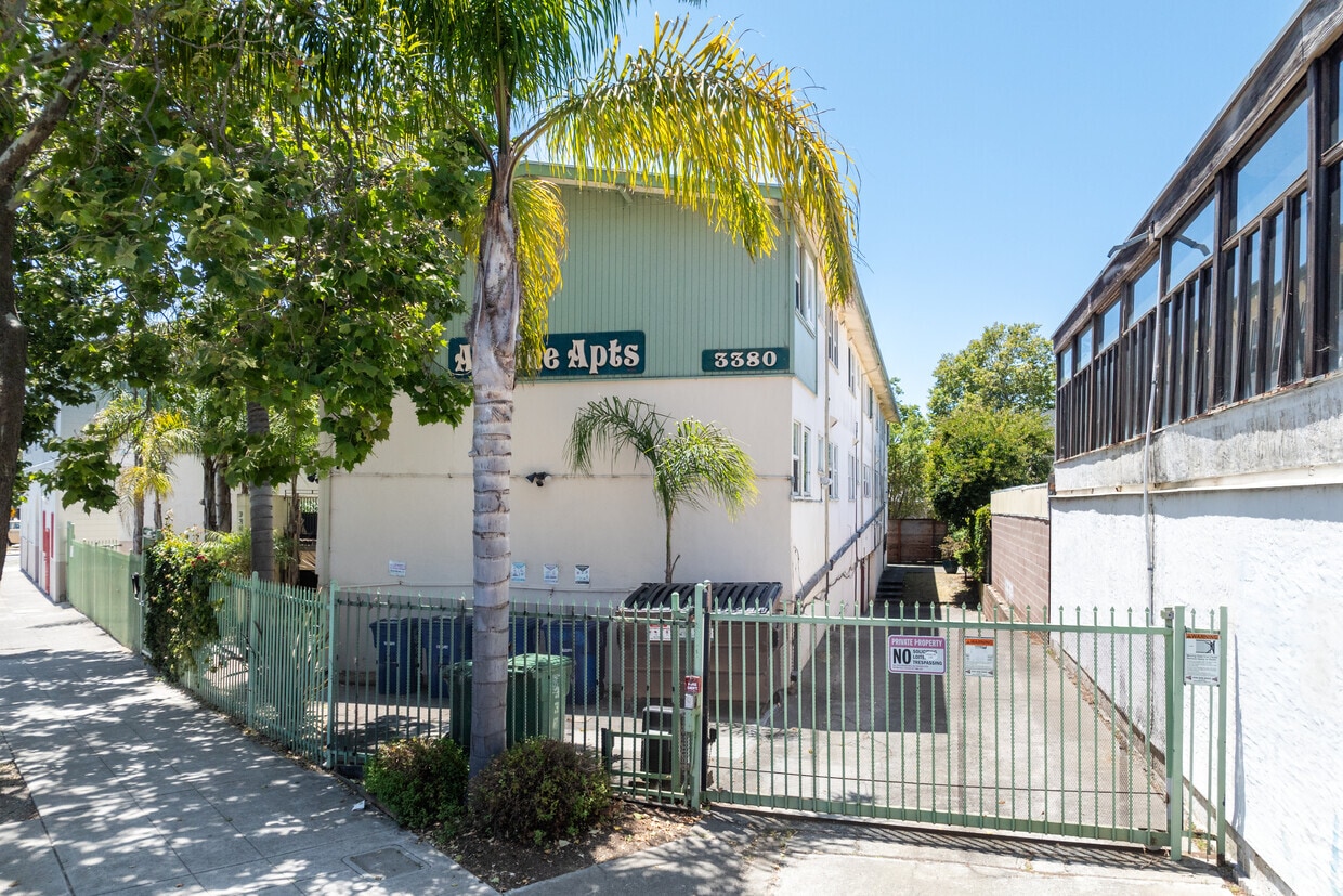 Adeline Apartments - Adeline Apartments