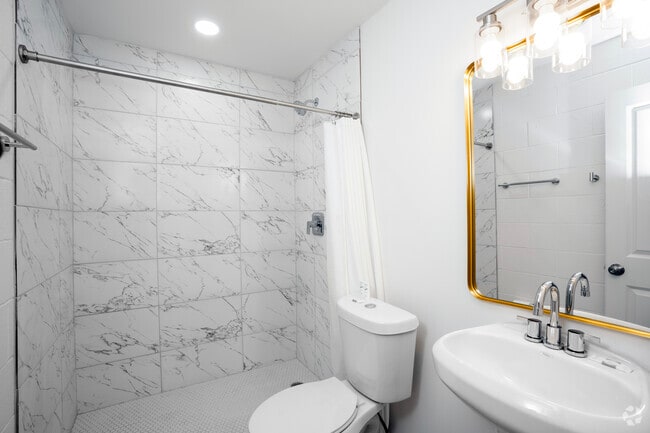 Bathroom - 1BR, 1BA - 252SF - McAllen Apartments