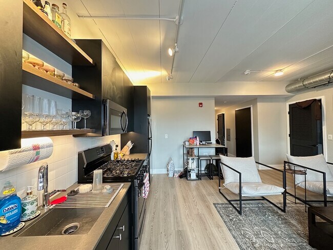 Foto del edificio - 941 W Belmont Ave