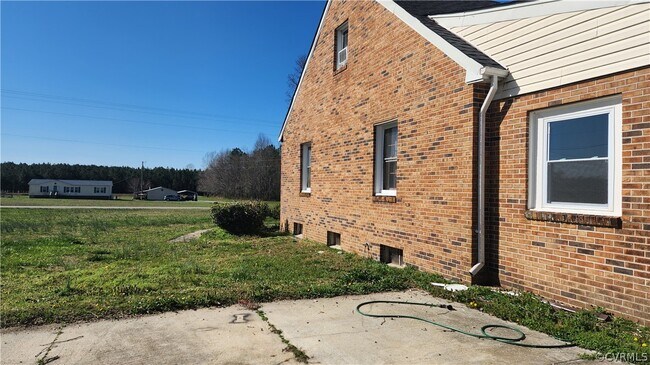 Foto del edificio - 24816 Sawmill Rd
