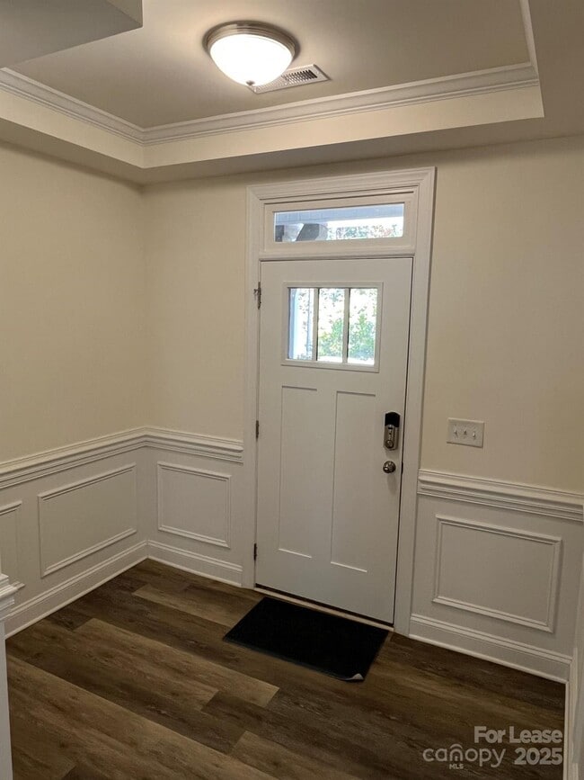 Building Photo - 6814 Harris Bay Rd