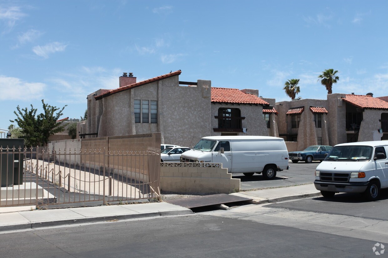 Building Photo - 5040 Palo Verde Rd