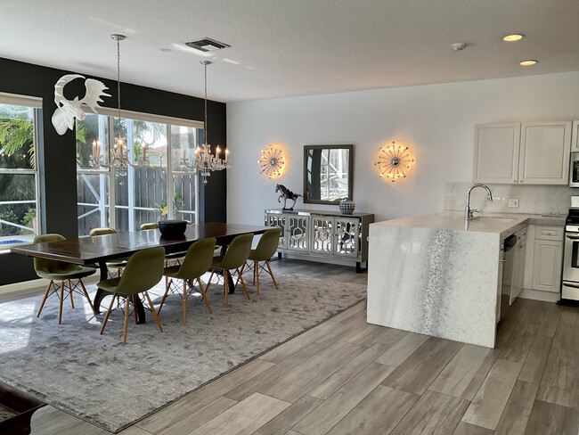 Open floor plan. - 8208 Heritage Club Dr