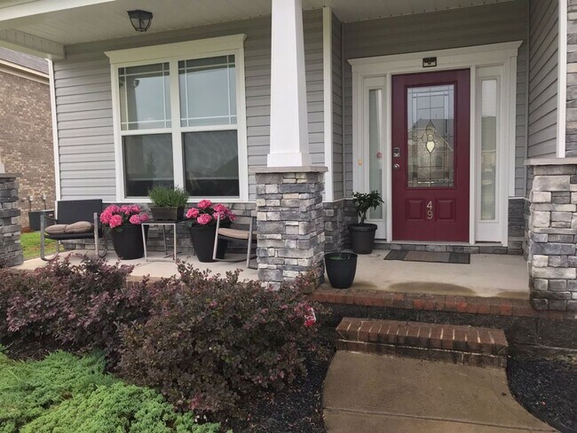 Building Photo - Outstanding Executive FIVE Bedroom Home Lo...