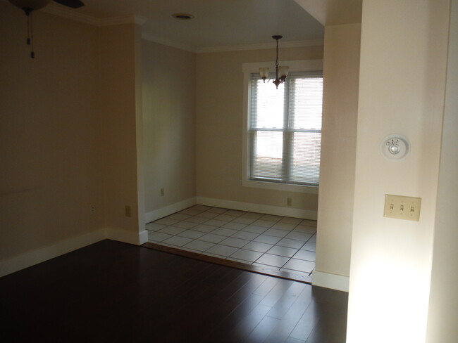 Building Photo - 129 5th St