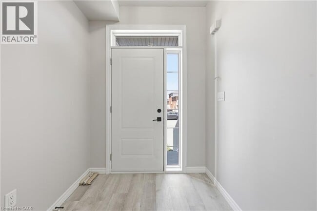 Building Photo - 37 Delena Ave S
