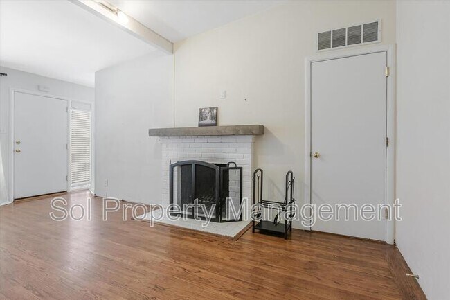 Building Photo - 2070 Fifth Avenue