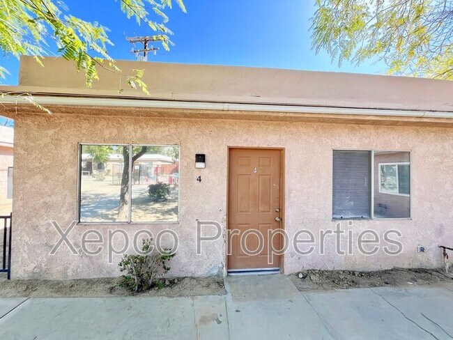 Foto del edificio - 594 E Chuckwalla Rd