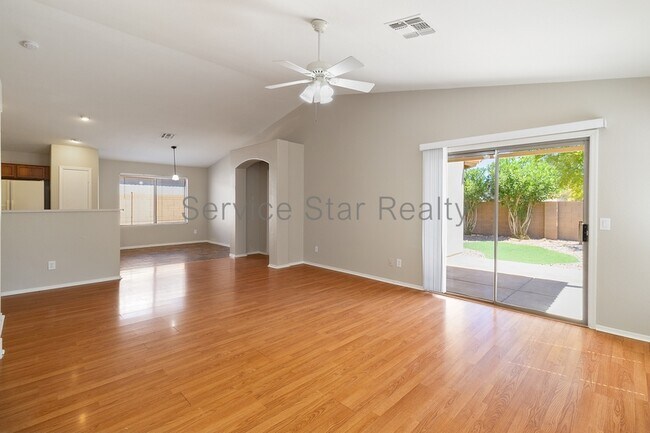 Building Photo - 16213 N 161st Dr