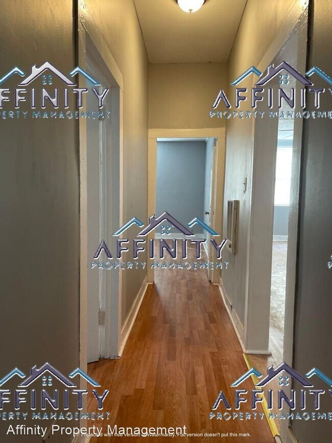 Building Photo - 3 br, 1 bath House - 1046 Burke St