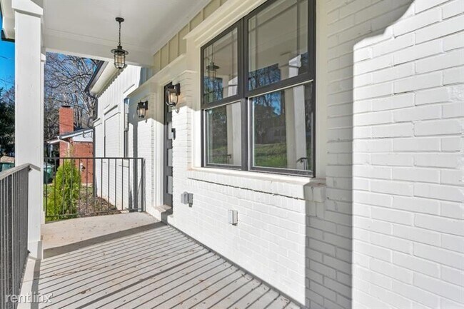 Foto del edificio - 4 br, 3 bath House - 2373 Bouldercliff Way SE