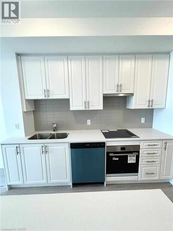 Building Photo - 461 Green Rd