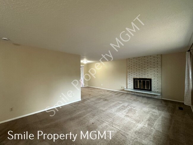 Photo - 16927 Southeast Franklin Street House