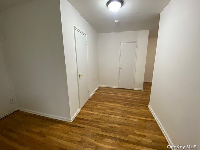 Foto del edificio - 136-42 Maple Ave
