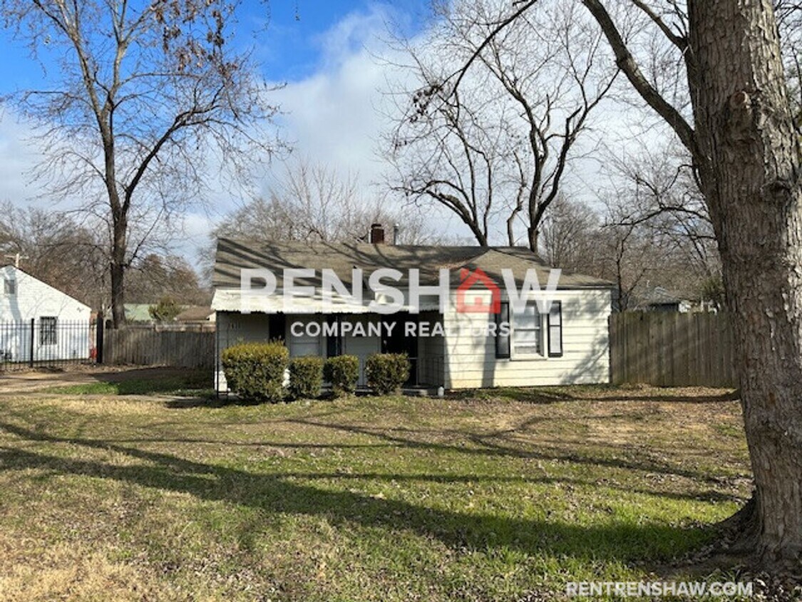 Primary Photo - 1630 Graham - 2 Bed/ 1 Bath - Half Off Fir...