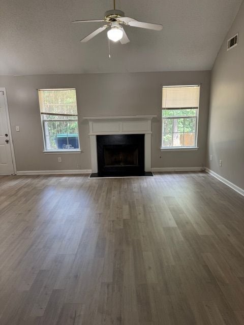 Building Photo - Welcome to this beautiful 3-bedroom, 2-bat...