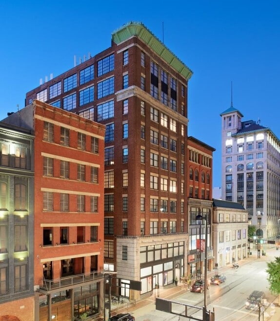 Building Photo - Sixth Street Exchange