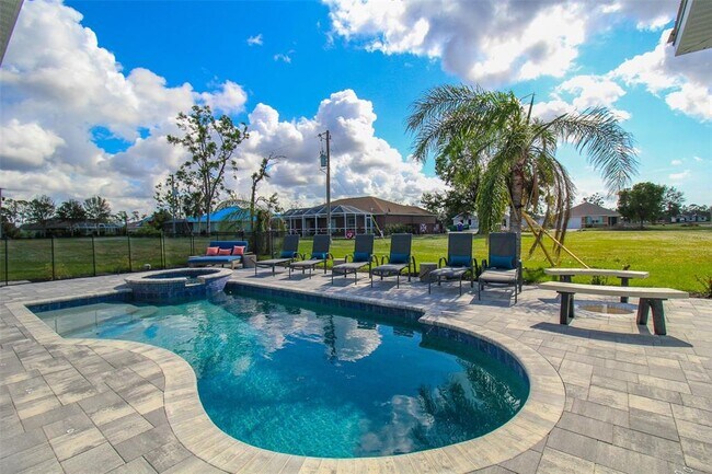 Building Photo - 25453 Avillas Ct