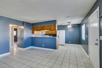Building Photo - 1641 N Lamont St