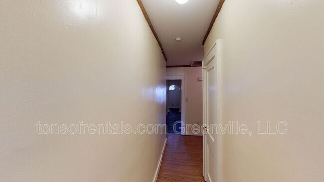 Building Photo - 265-D Edwards Ave
