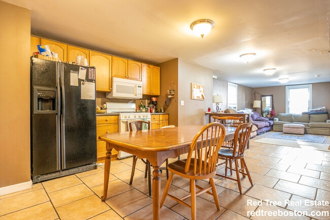 Foto del edificio - 18 Greylock Rd