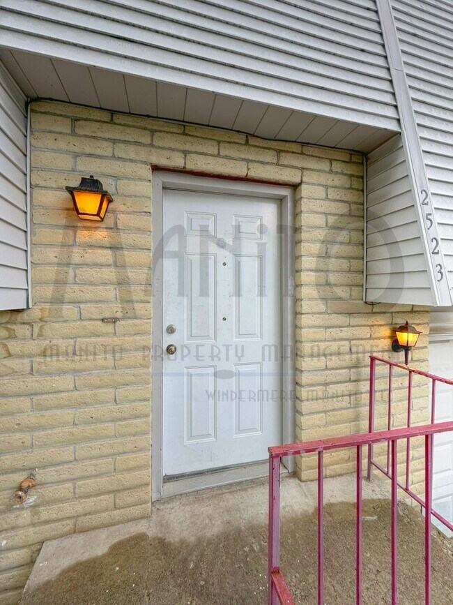 Building Photo - Charming Spokane Valley Duplex