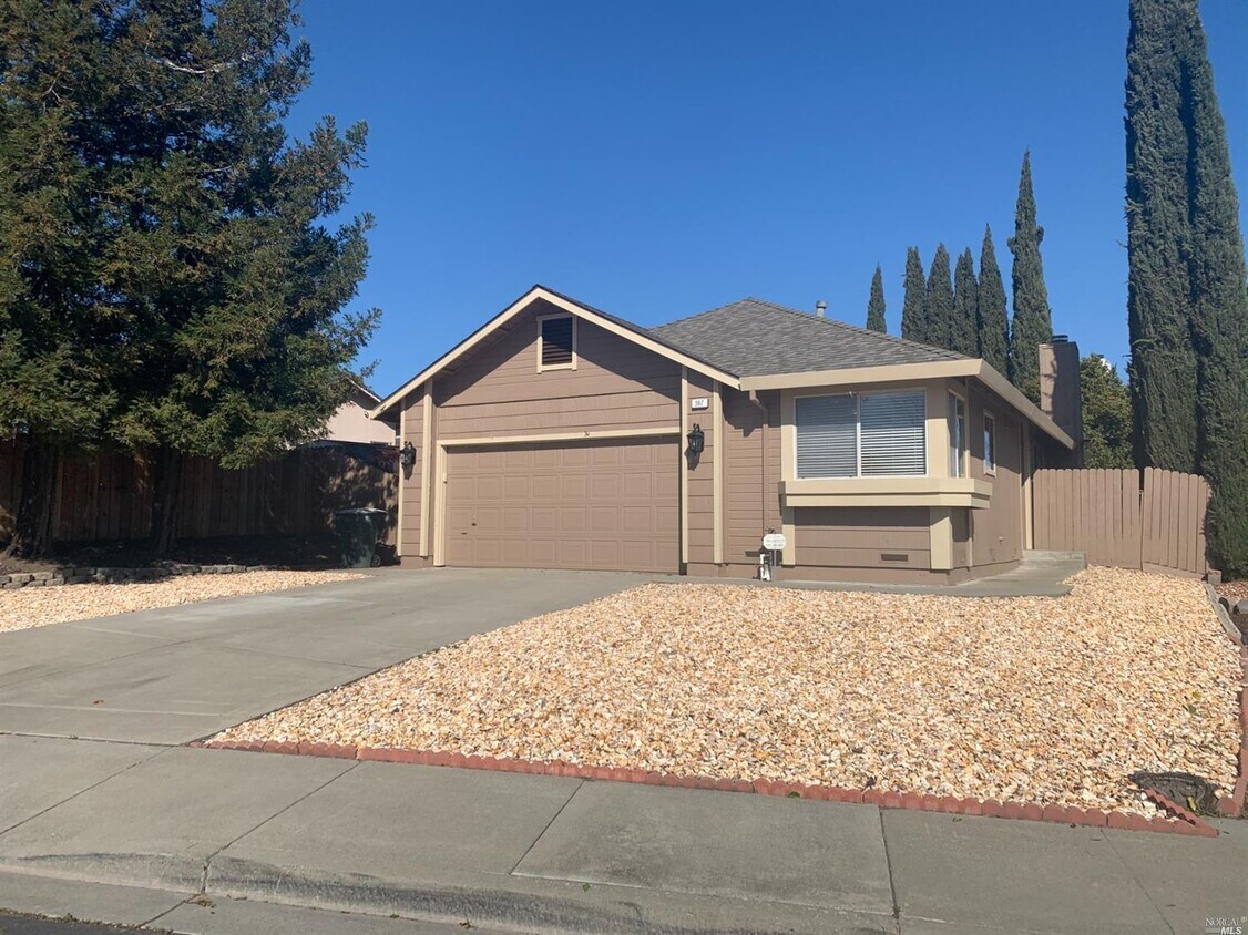 387 Aaron Cir, Vacaville, CA 95687 House Rental in Vacaville, CA